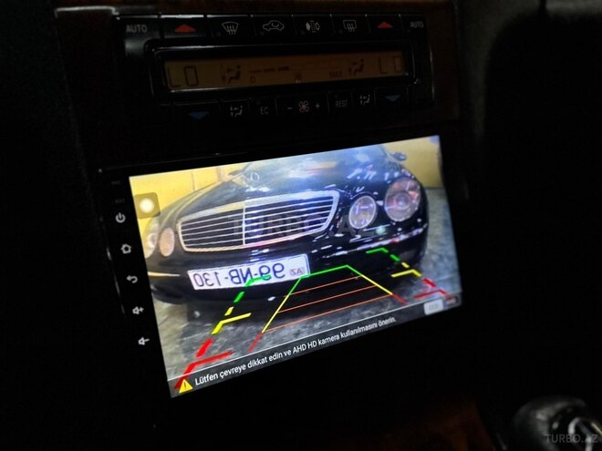 Mercedes E 240-13