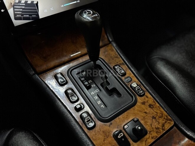 Mercedes E 240-14