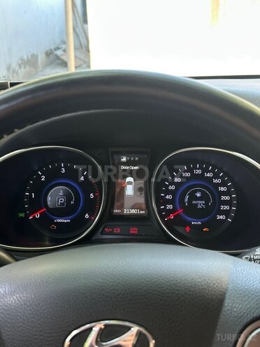 Hyundai Santa Fe-8
