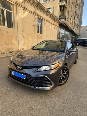 Toyota Camry-3