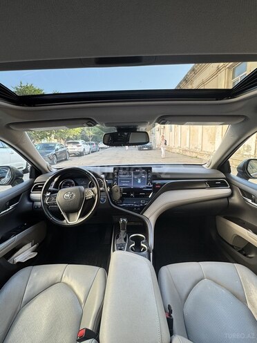 Toyota Camry-9
