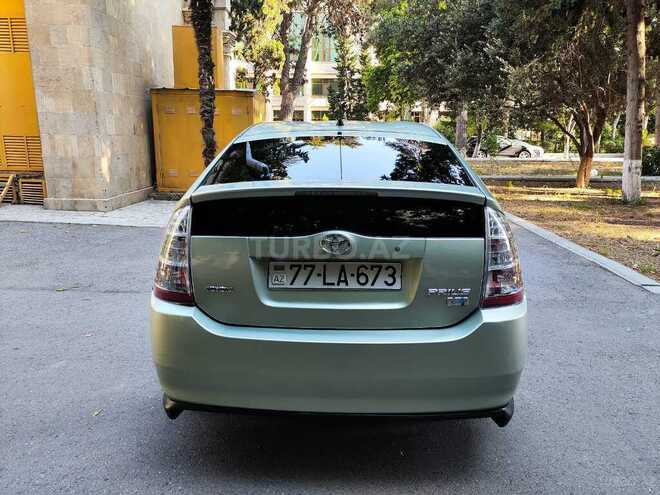 Toyota Prius-2