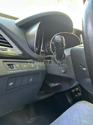 Hyundai Santa Fe-11