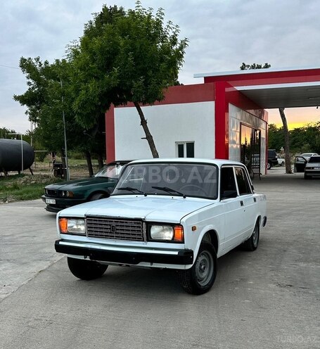 LADA (VAZ) 2107-1