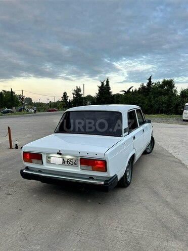 LADA (VAZ) 2107-2