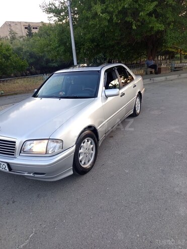 Mercedes C 200-3
