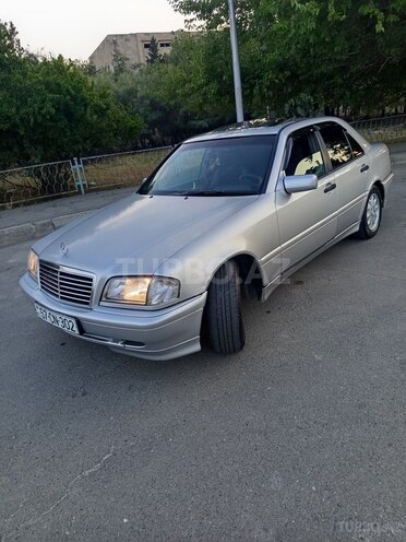 Mercedes C 200-7