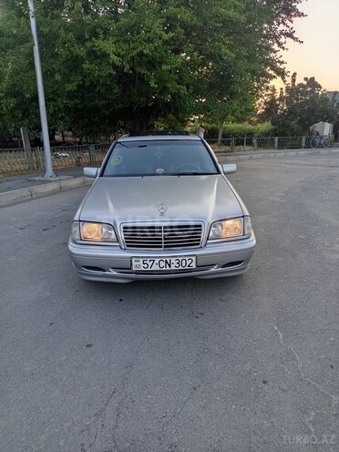 Mercedes C 200-2