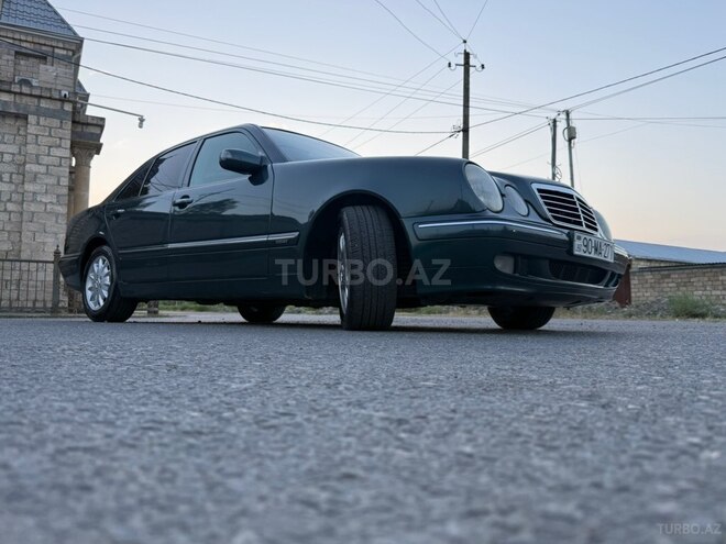 Mercedes E 240-12