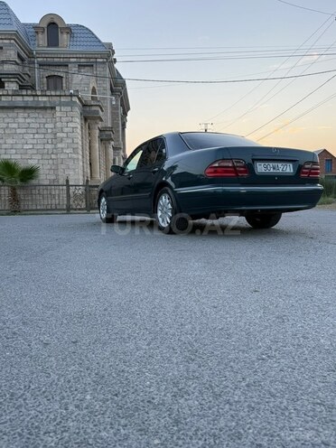 Mercedes E 240-9