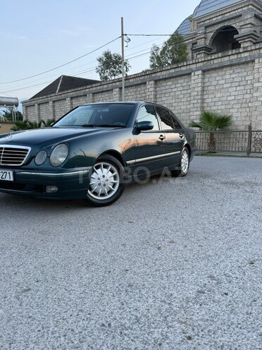 Mercedes E 240-14