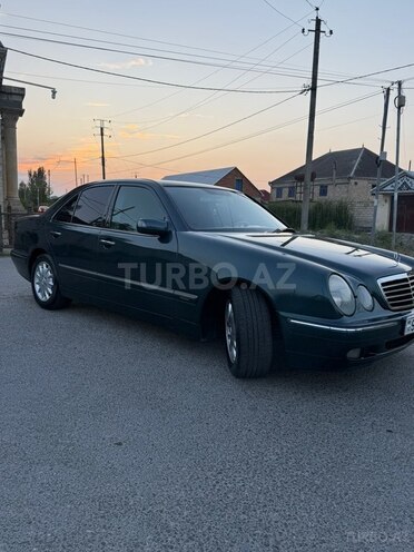 Mercedes E 240-15
