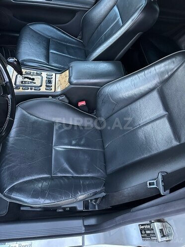 Mercedes E 320-12