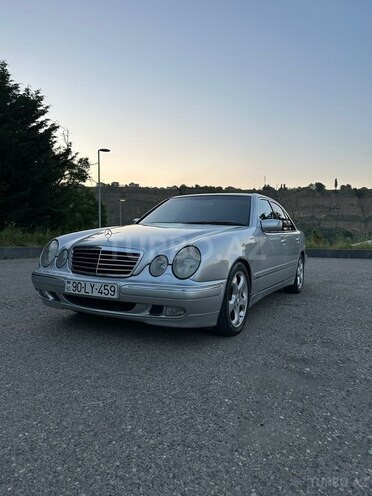 Mercedes E 320-2