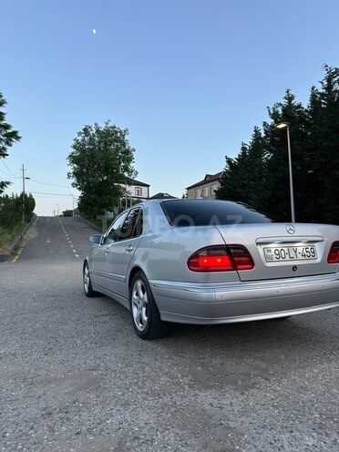 Mercedes E 320-5