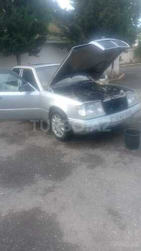 Mercedes 200 E-9