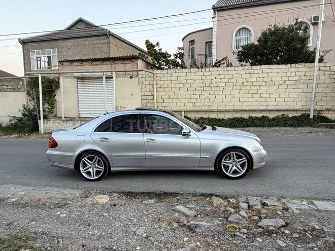 Mercedes E 280-17
