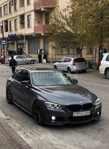 BMW 320d-11