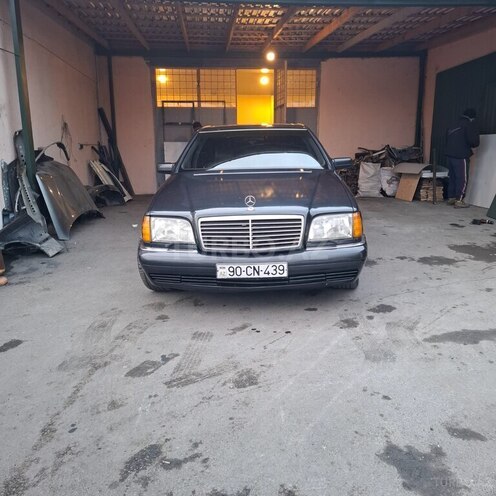 Mercedes S 300-1