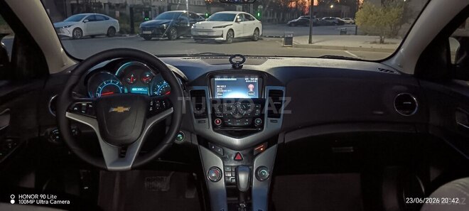 Chevrolet Cruze-15