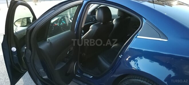 Chevrolet Cruze-17