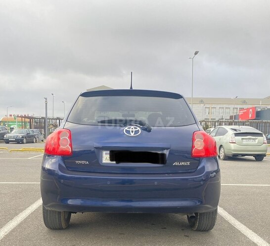 Toyota Auris-7