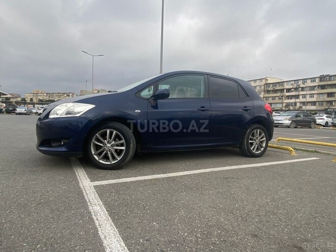 Toyota Auris-10