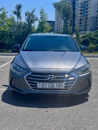 Hyundai Elantra-1
