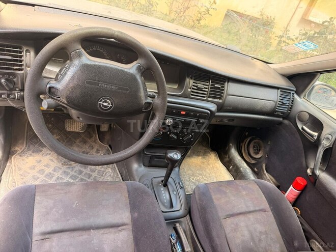 Opel Vectra-6