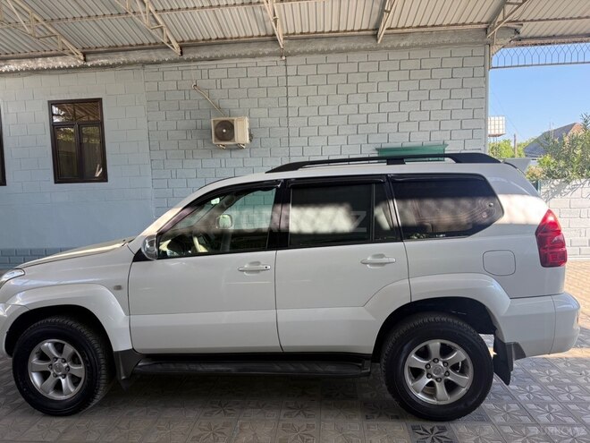 Toyota Land Cruiser Prado-7