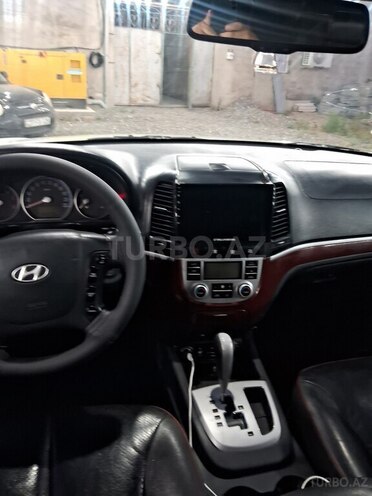 Hyundai Santa Fe-5