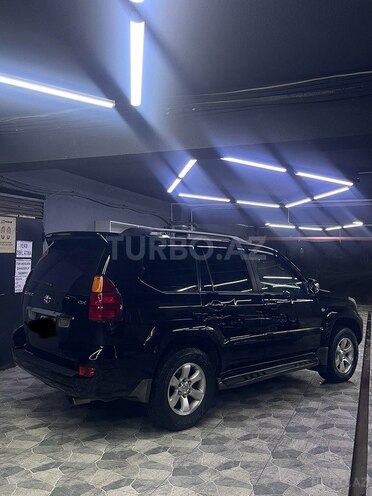 Toyota Land Cruiser Prado-4