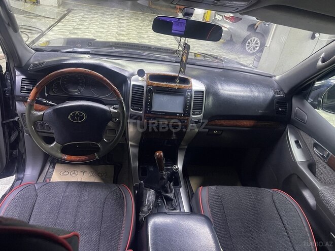 Toyota Land Cruiser Prado-11