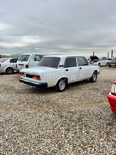 LADA (VAZ) 2107-2