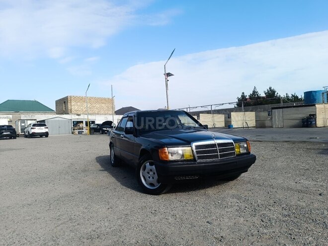 Mercedes 190-1