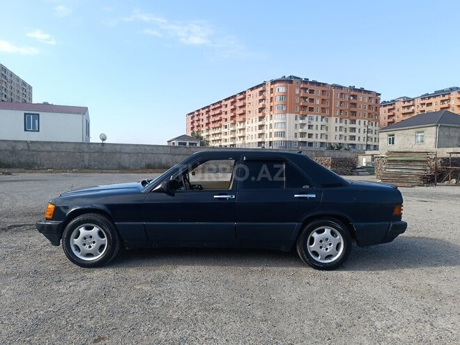 Mercedes 190-4