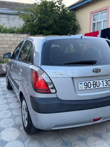 Kia Rio-4