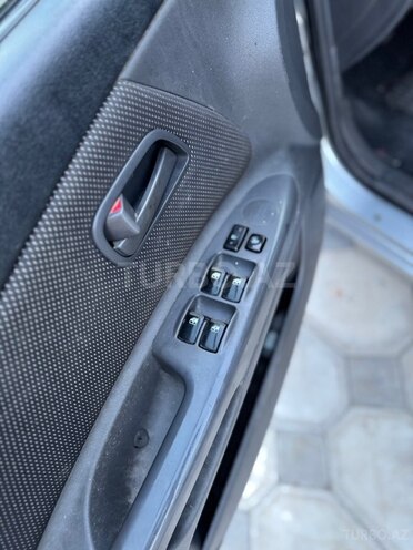 Kia Rio-12