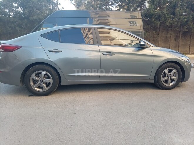 Hyundai Avante-7
