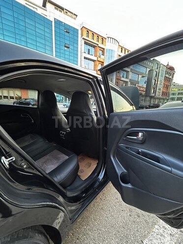 Kia Rio-7