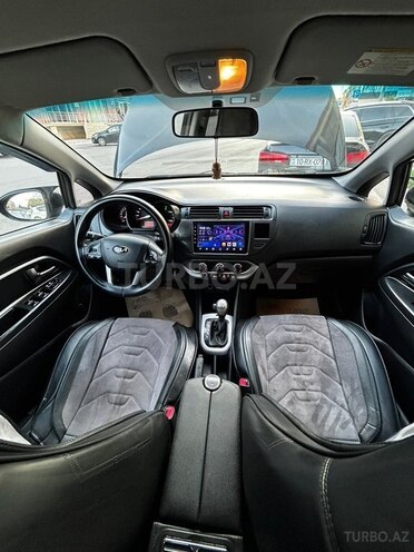 Kia Rio-5