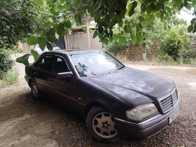 Mercedes C 200-2