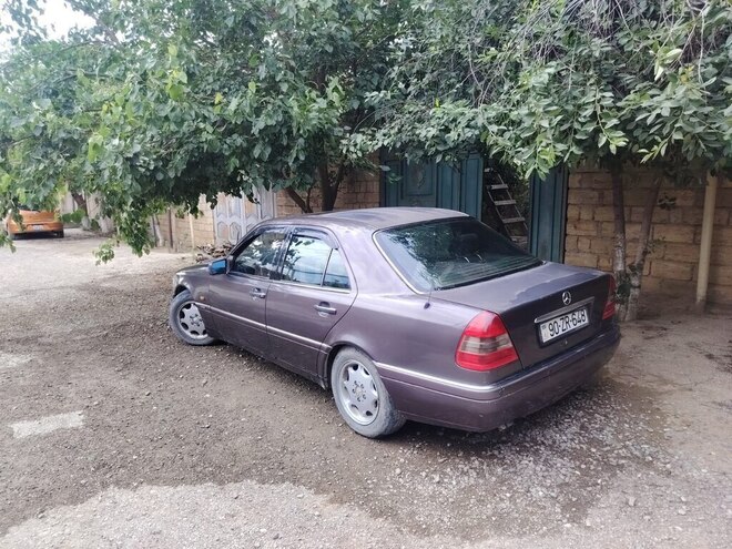Mercedes C 200-4
