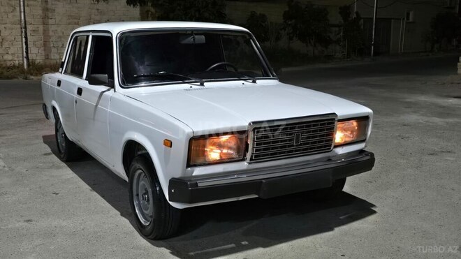 LADA (VAZ) 2107-1