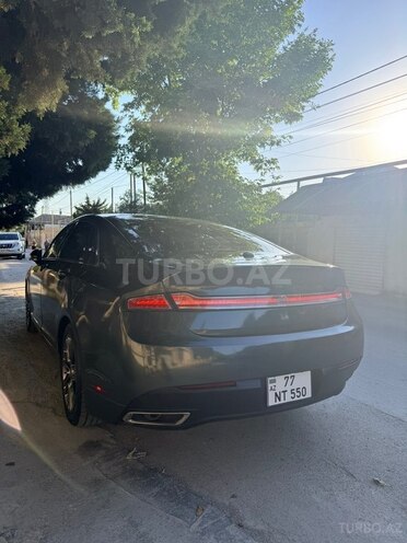 Lincoln MKZ-5