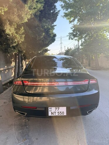 Lincoln MKZ-2