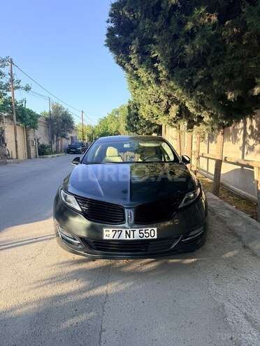 Lincoln MKZ-4