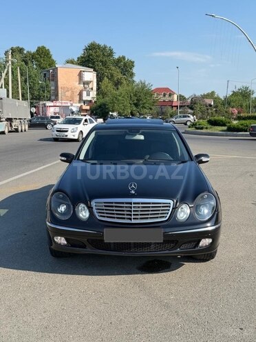 Mercedes E 240-2