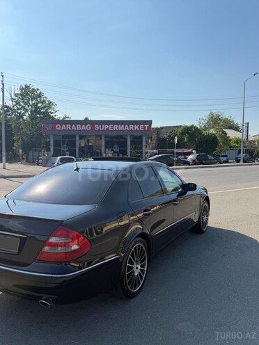 Mercedes E 240-4