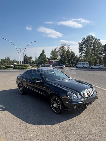Mercedes E 240-3